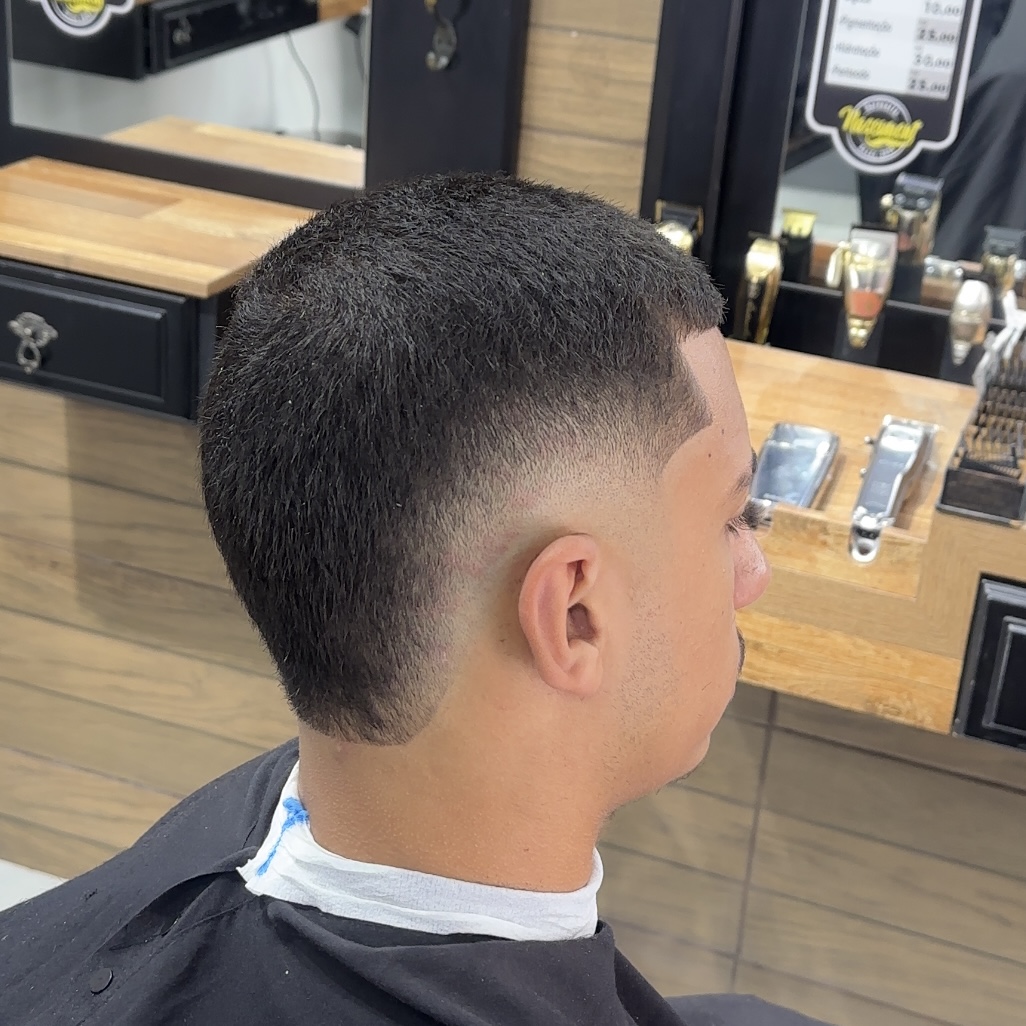 Corte na Barbearia Nascimento
